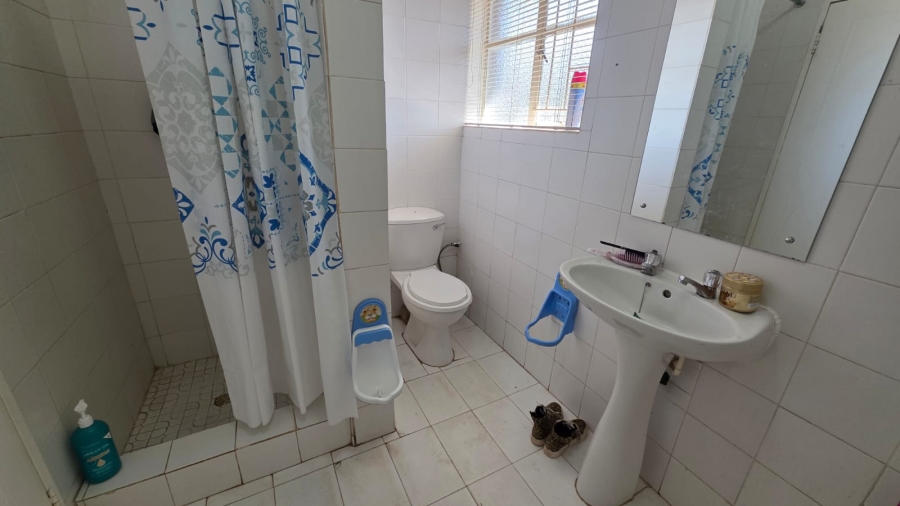 2 Bedroom Property for Sale in Flamwood North West